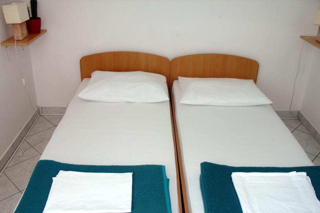 Hostel Amfora Fažana Buitenkant foto