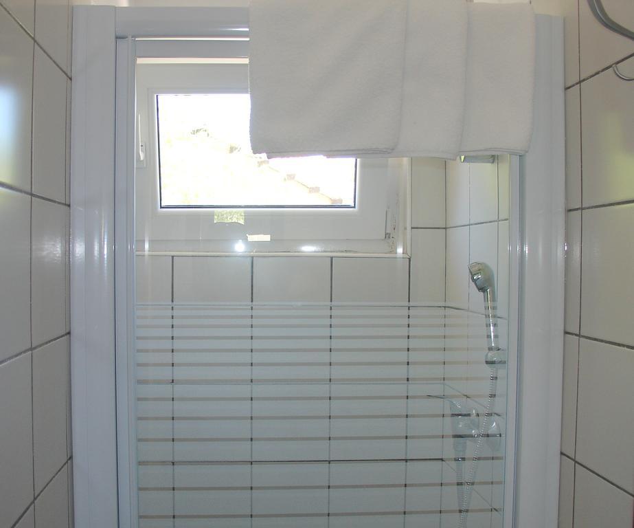 Hostel Amfora Fažana Kamer foto